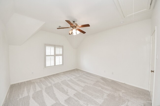 Building Photo - 3811 Parkside Dr