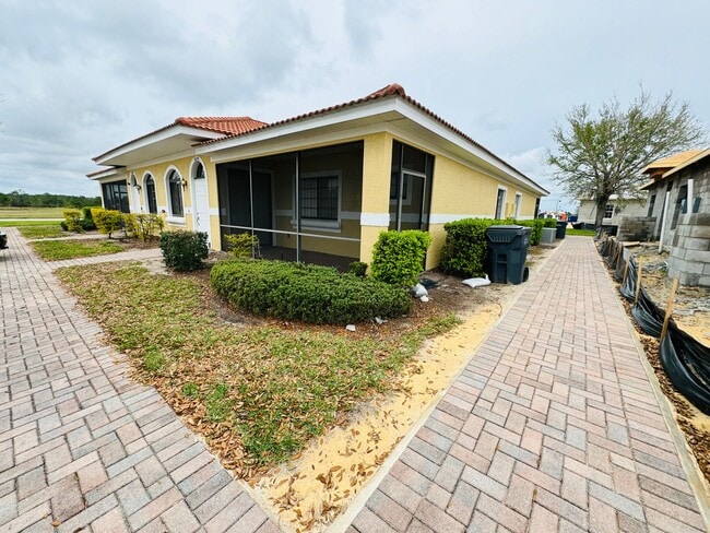 Building Photo - Discover the epitome of modern living in t...