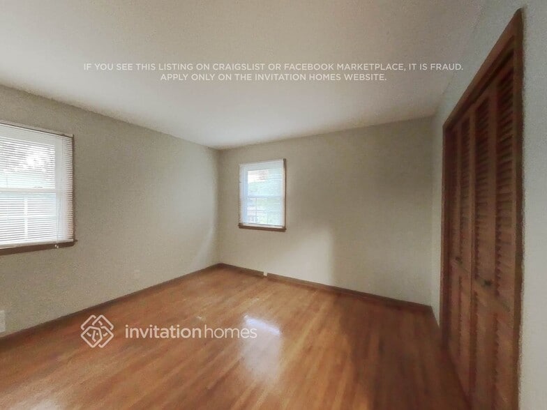 Building Photo - 2006 Texas Ave S