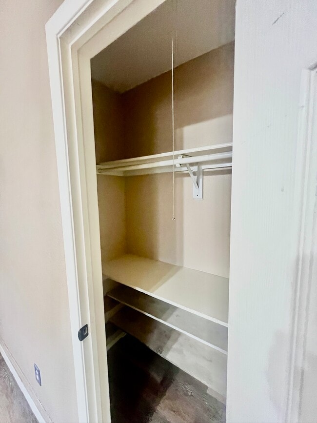 Building Photo - 119 S 5th St