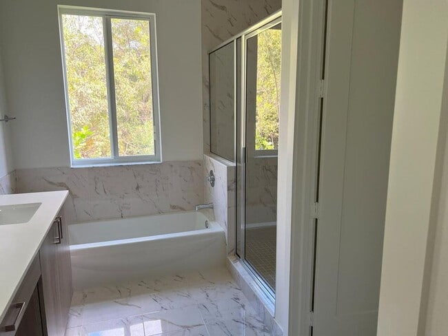 Building Photo - 1510 Pioneer Way