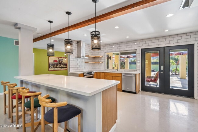 Building Photo - 1055 W Indian Hills Pl