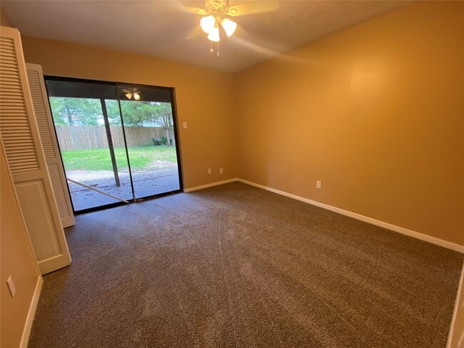 Building Photo - 24600 Darkwood Ct