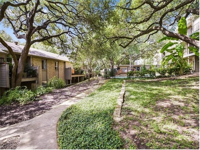 Building Photo - 3018 S 1st St