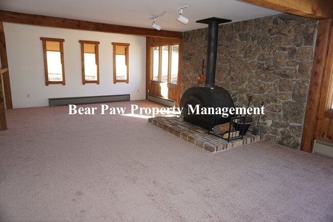 Building Photo - Beautiful Horse Property in Evergreen!!