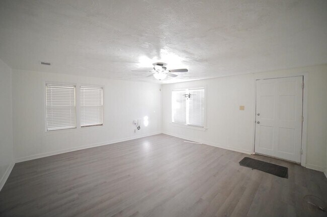 Building Photo - 1228 Alabama St