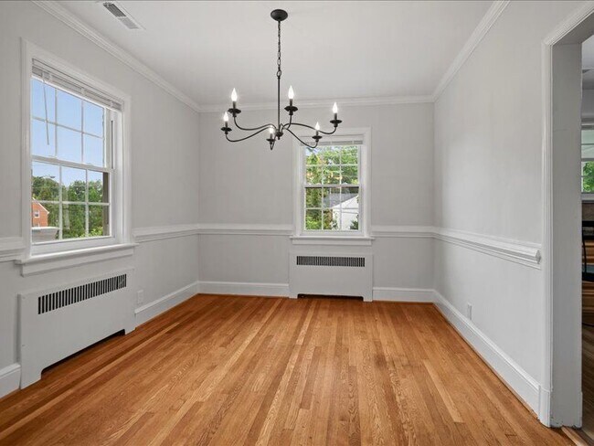 Building Photo - 4416 Bromley Ln