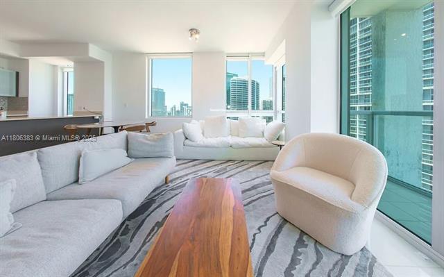 Building Photo - 500 Brickell Ave