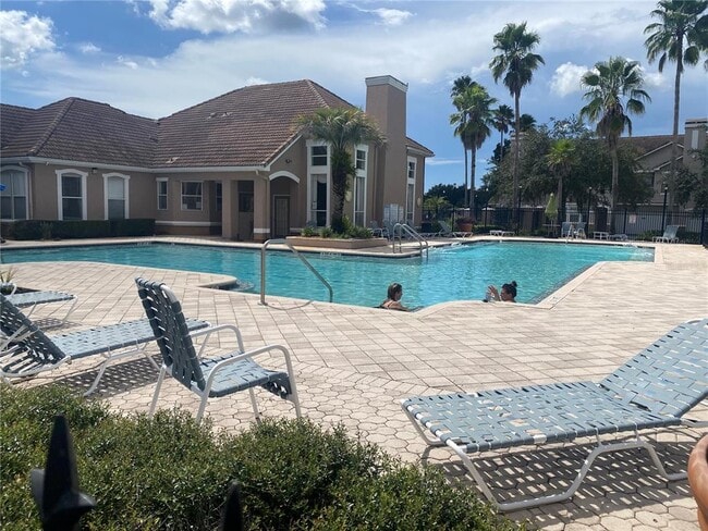 Building Photo - 18015 Villa Creek Dr
