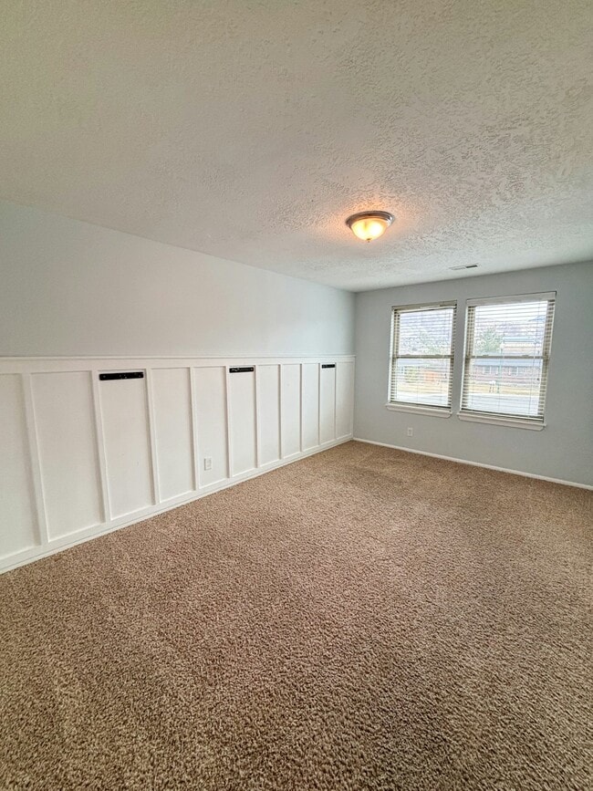 Building Photo - 1657 N 645 W St