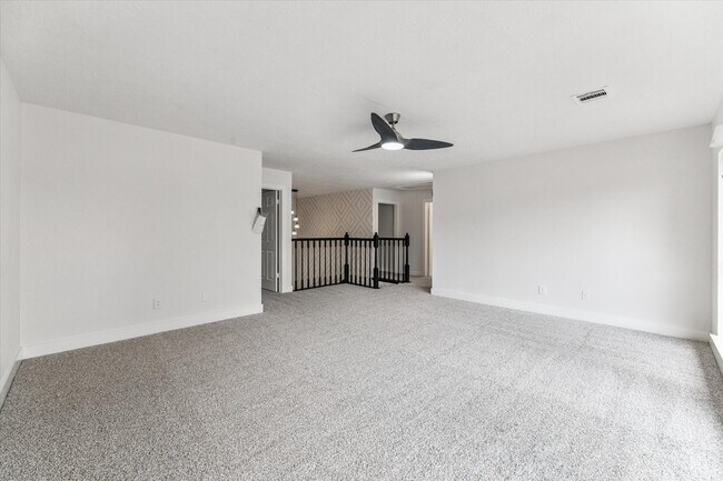 Building Photo - 14710 James River Ln