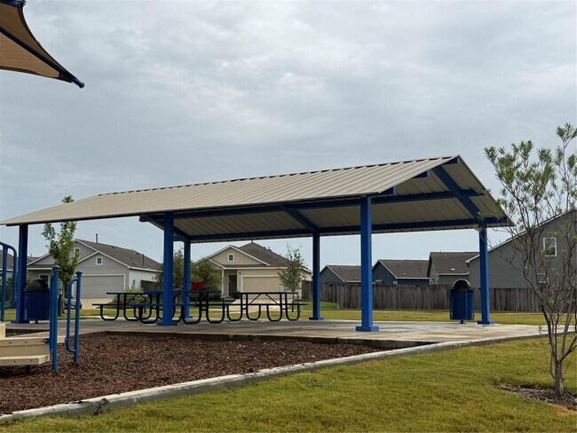 Building Photo - 600 Gabriels Bluff Dr