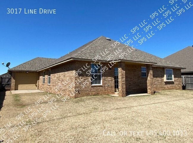 Building Photo - 3017 Line Dr