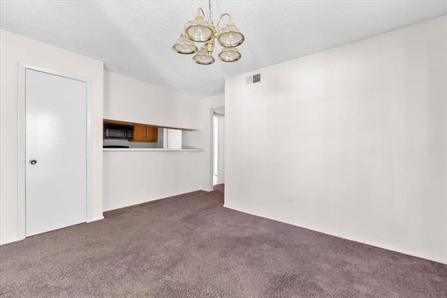 Building Photo - 9621 Walnut St