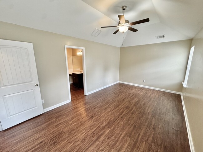 Building Photo - 5626 Tulip Tree Dr