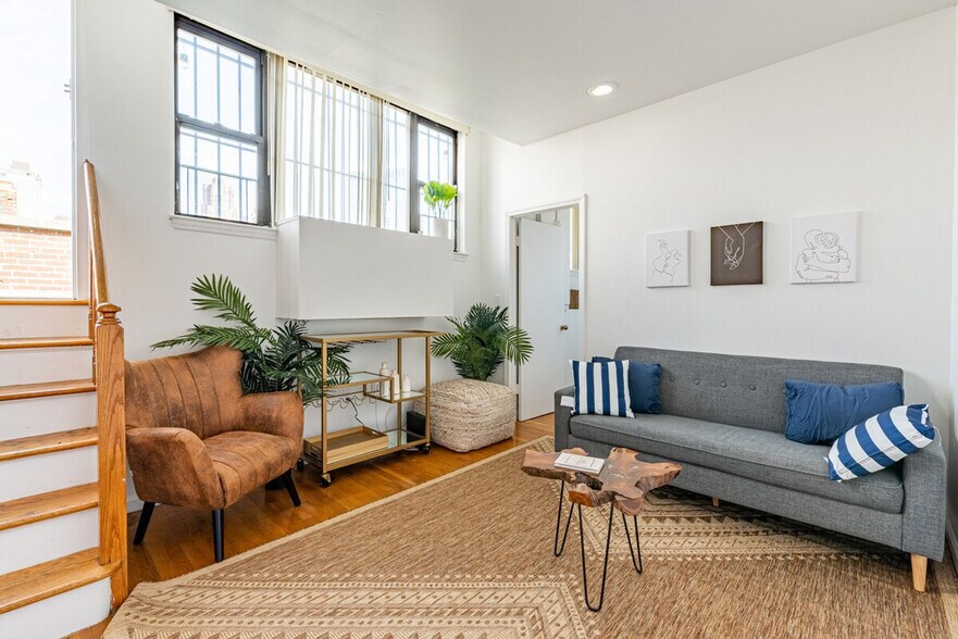 Building Photo - 458 W 52nd St