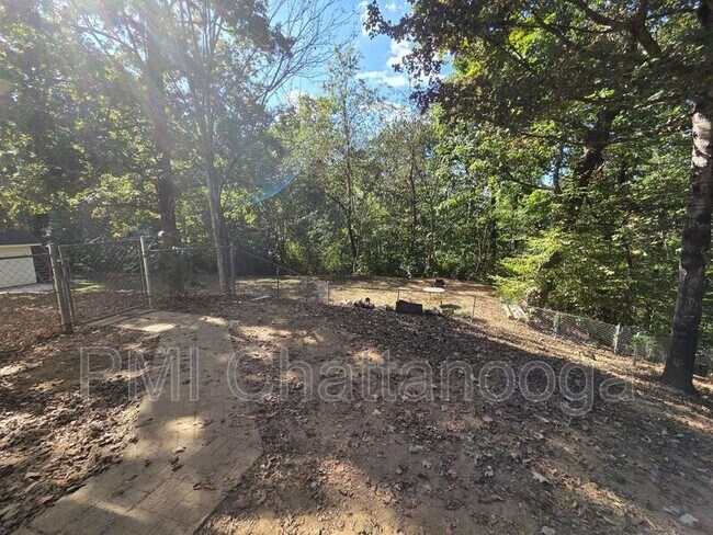 Building Photo - 3717 Crestview Pl