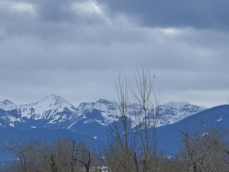 Porch view - 68 N Fawn Pl