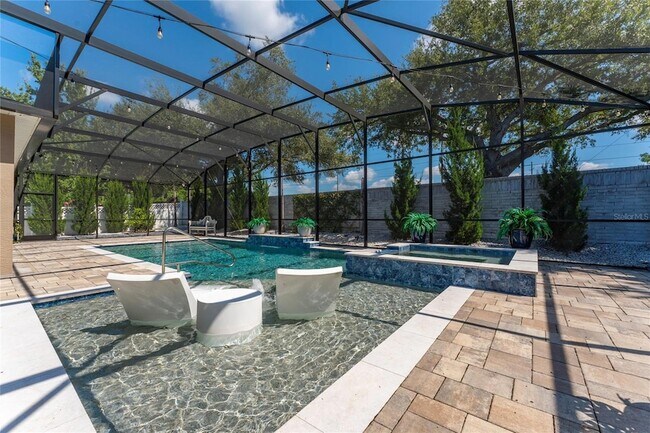 Building Photo - 2260 Pickford Cir