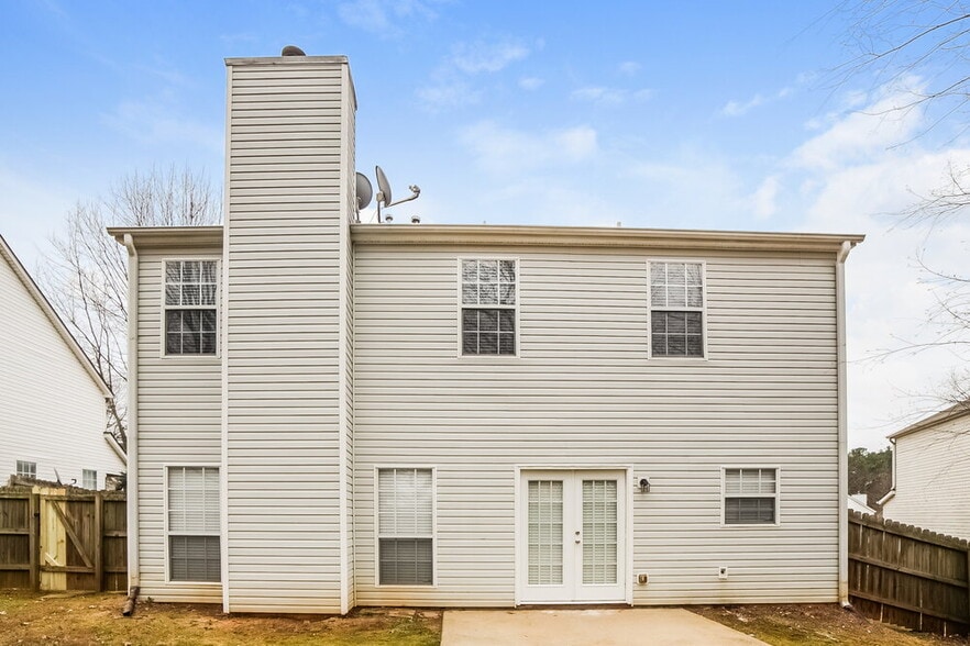 Building Photo - 1610 Silver Oak Dr