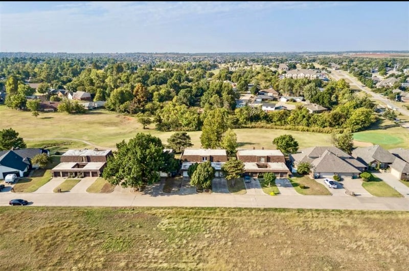 Building Photo - 12025 Ashford Dr