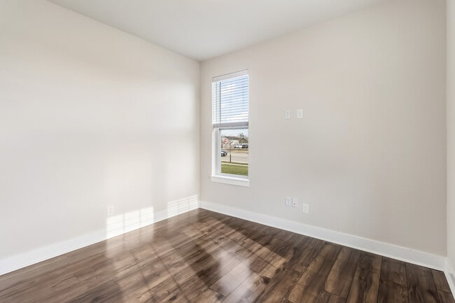 Building Photo - 3904 18th St