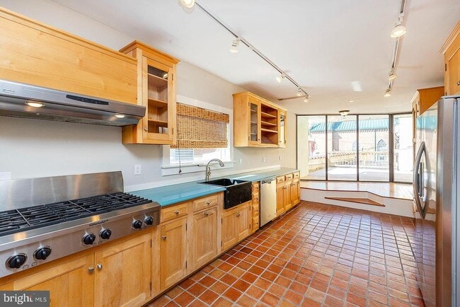 Building Photo - 7 N Loudoun St