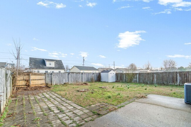 Building Photo - 1106 Keith Ave