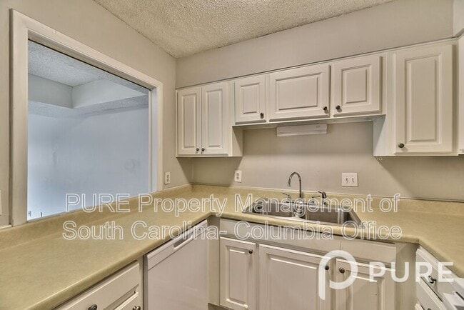 Building Photo - 2068 Watermark Pl