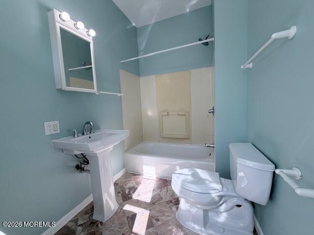 Building Photo - 861 Summit Ave