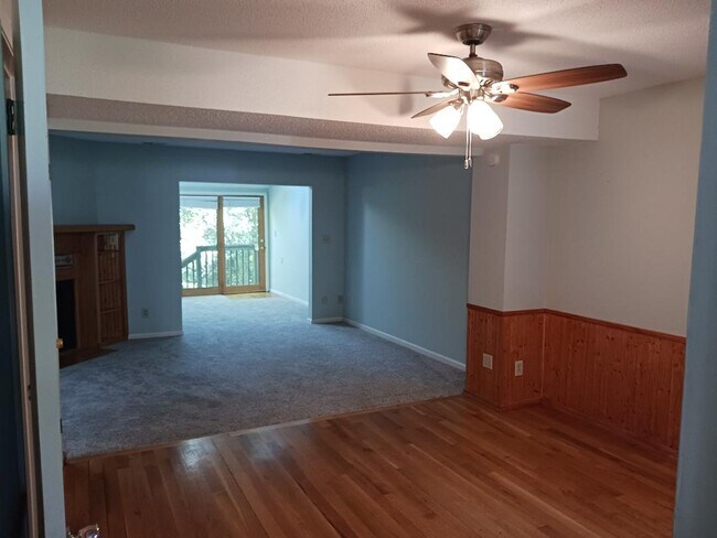 Building Photo - 16 Spears Ave