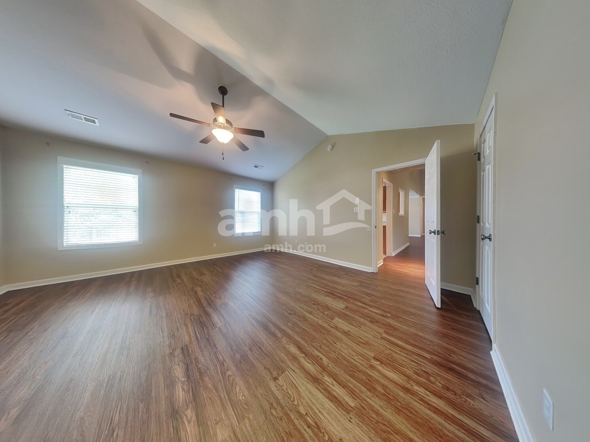 Building Photo - 6560 Gentlewinds Dr