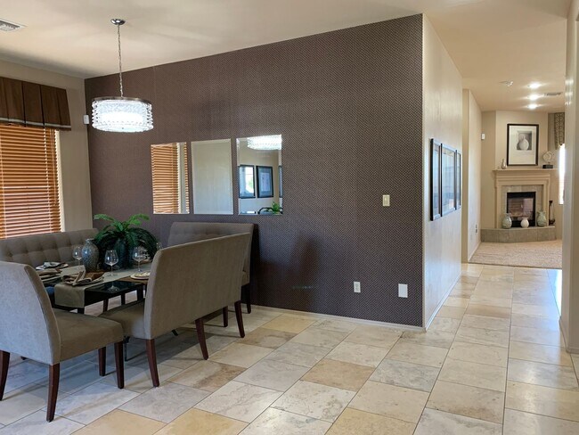 Building Photo - 3761 S Akers Way