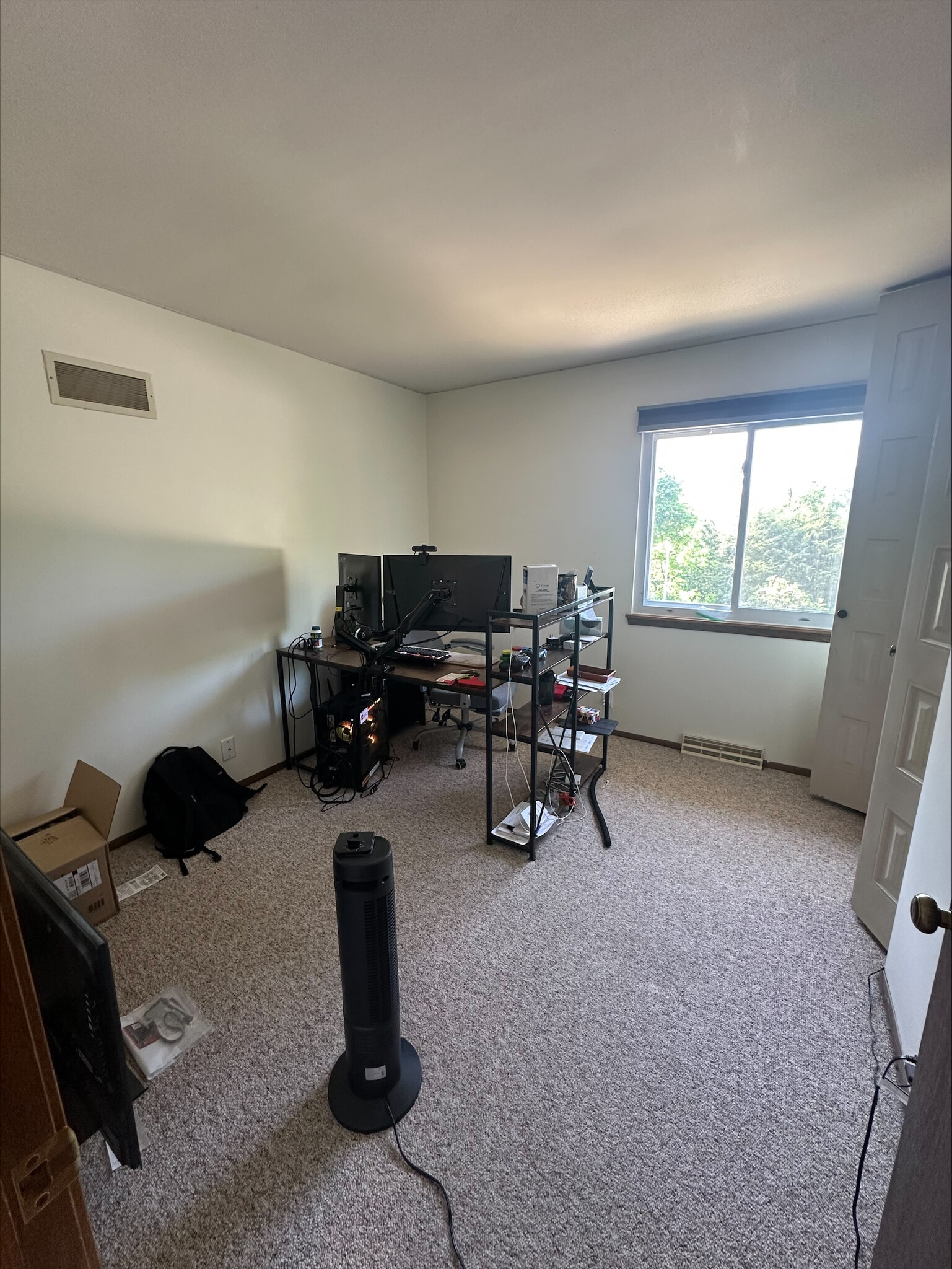 Bedroom 1 - 193 Lakeview Ct
