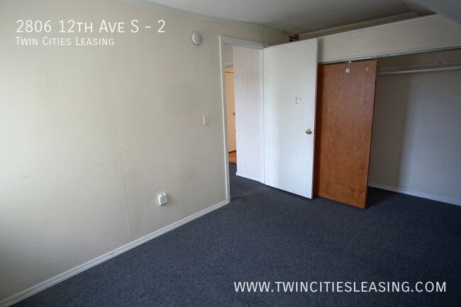 Building Photo - Rent includes Gas! Fully fenced in yard wi...