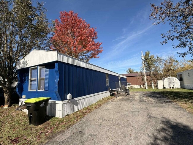 Building Photo - COMING SOON: Shared Trailer for Rent – Web...