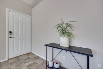 Building Photo - Charming Single-Story Home Near Silverado ...