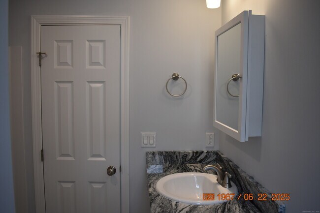 Building Photo - 41 Highland Ave