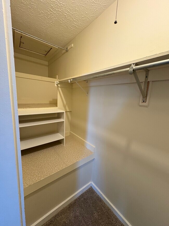 Building Photo - 331 St Andrews Dr