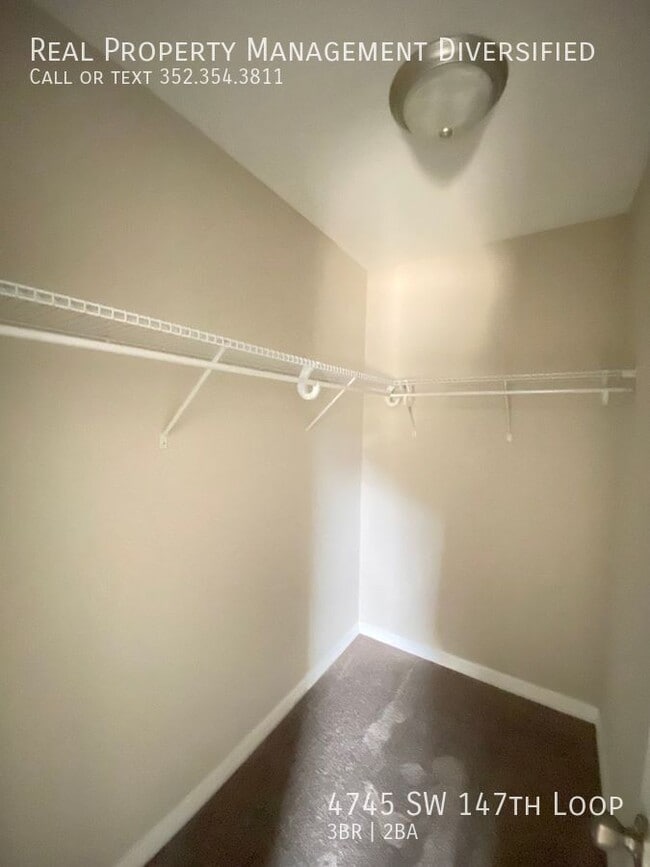 Building Photo - 4745 SW 147 Loop