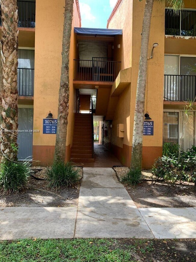 Building Photo - 10765 Cleary Blvd