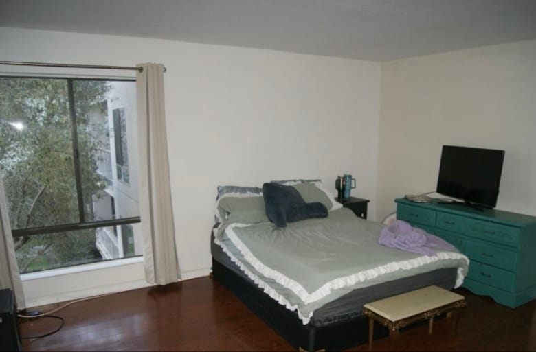 Building Photo - 460 N Civic Dr