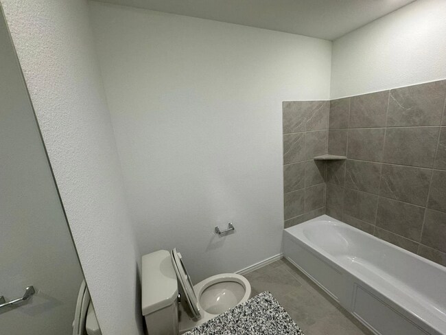 Building Photo - 2824 Eppright Dr