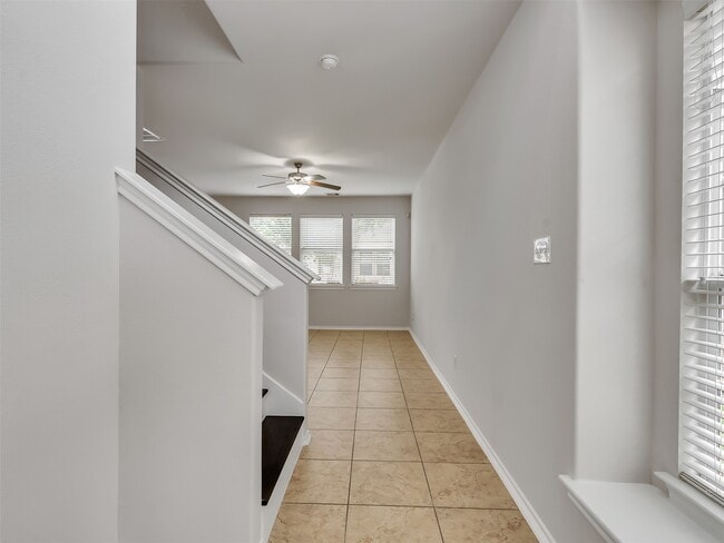 Building Photo - 26 BowerBank Ct