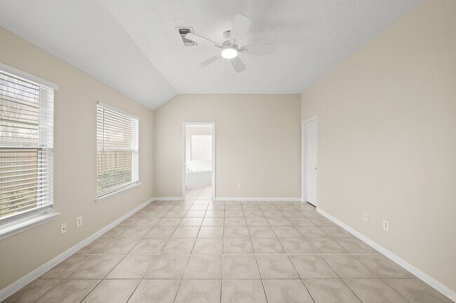 Building Photo - 3002 Palace Oaks Dr