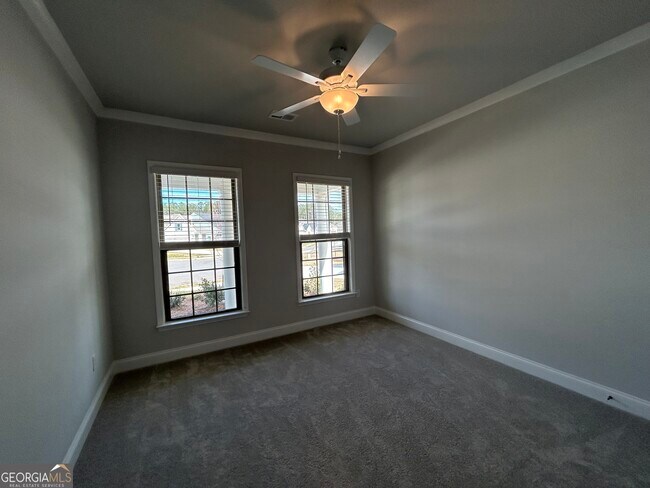 Building Photo - 473 Bandon Wy