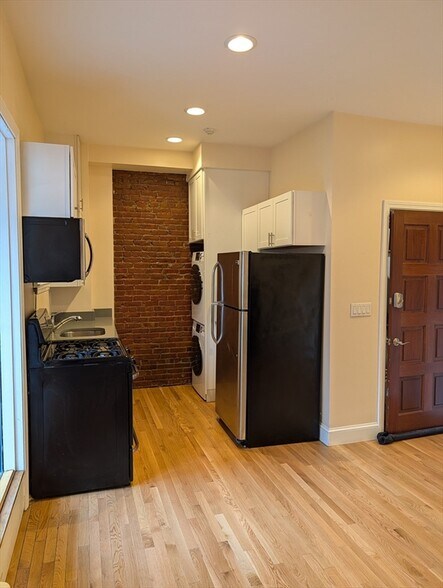 Building Photo - 771 Tremont St