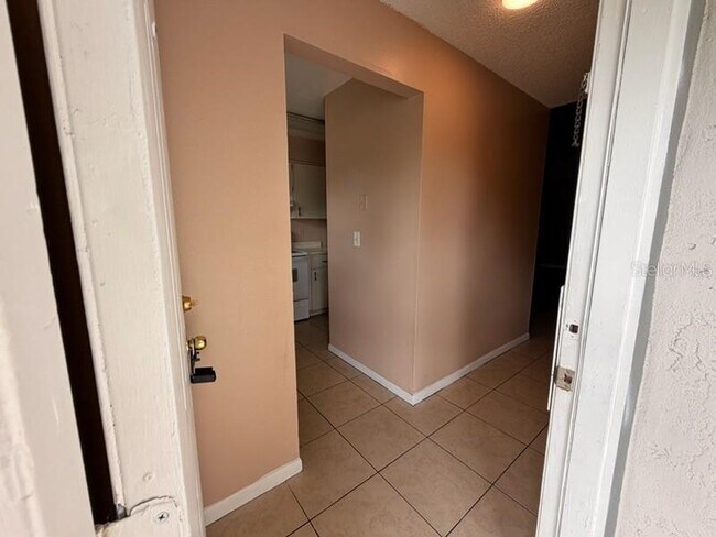 Building Photo - 1027 Harden Ct