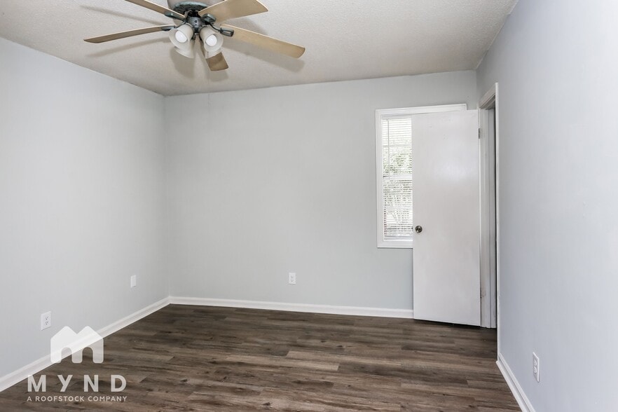 Building Photo - 1734 Coral Hills Dr