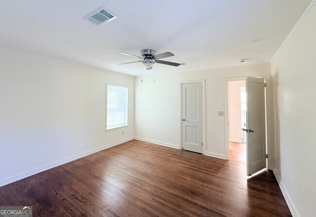 Building Photo - 600 Margaret St